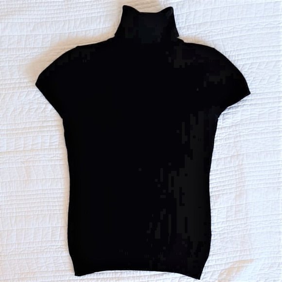 Takeout Tops - Super cute! Cap sleeve turtleneck